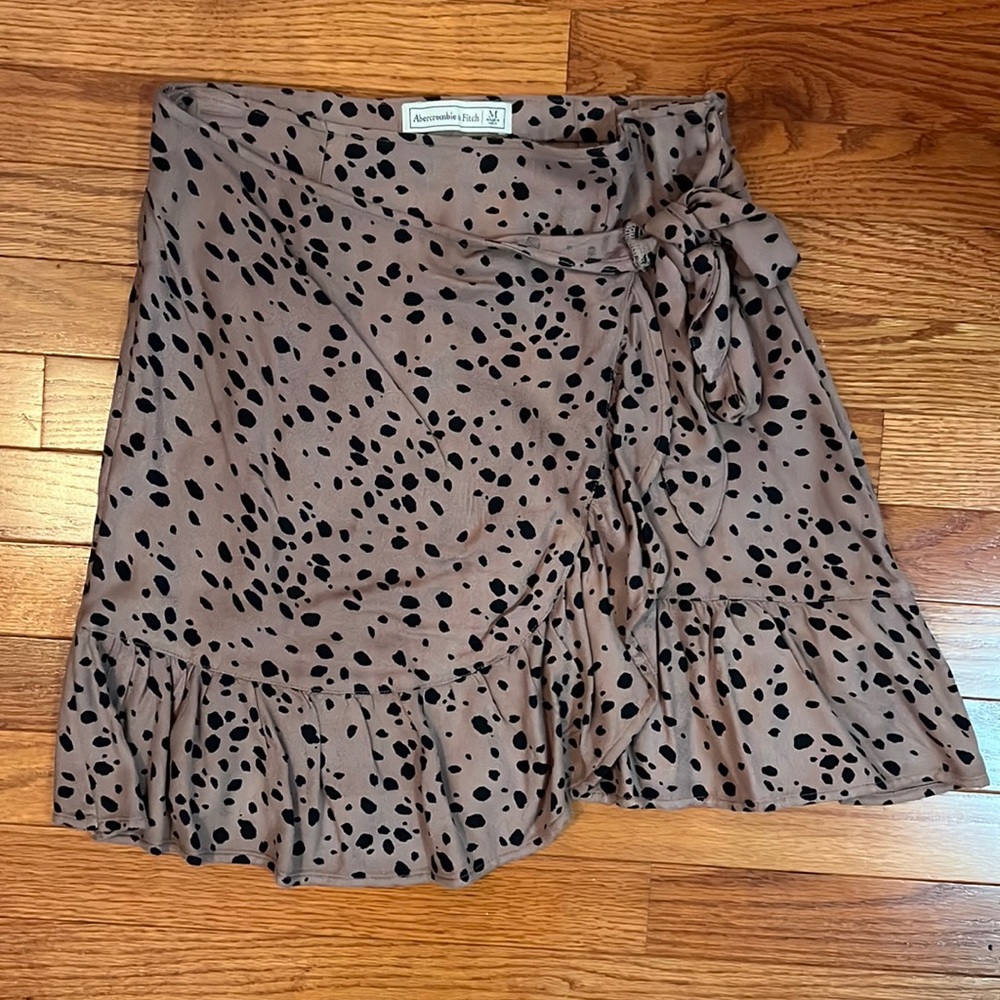 Abercrombie and Fitch NWT Ruffle Tie Skirt